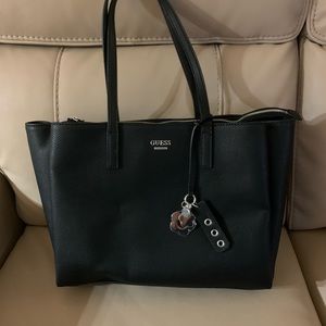 GUESS WOMENS PURSE BLACK NWT